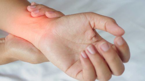 Záněty kloubů ruky a zápěstí - popis diagnózy a léčba